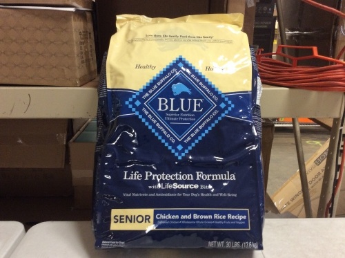 Blue Buffalo Senior Dog Food Chicken and Brown Rice Recipe, 30 lb - New  - Lot 628
