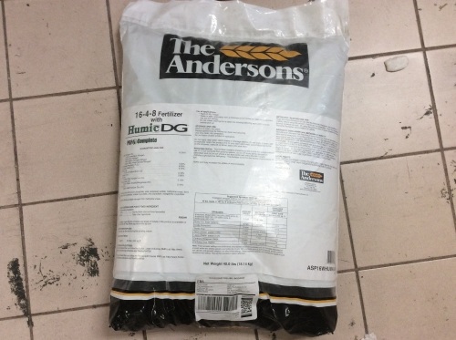 The Andersons PGF Complete 16-4-8 Fertilizer with Humic DG 10,000 sq.ft. - New  - Lot 582