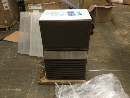 VEVOR Commercial Ice Maker 155lbs/24h with LED Panel. Untested E-Commerce Return. The Front Plastic Panel is Broken off - Lot 555