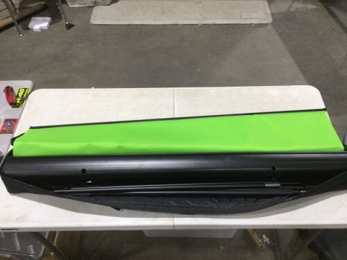 Retractable Green Screen  - Lot 147