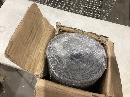 4x50ft Hardware Cloth 1/2in 19-Gauge Galvanized Wire Fence Mesh Roll for Chicken Coop - Lot 1163