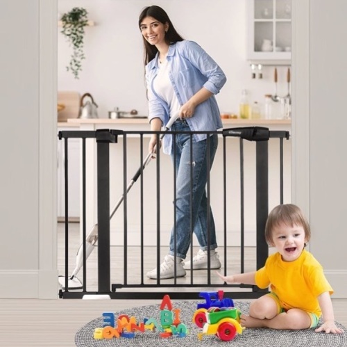 KingSo Extra Tall 30" Wide 29.5”- 40.5" Auto Close Baby Safety Gate with Swing Door, Black  - Lot 668