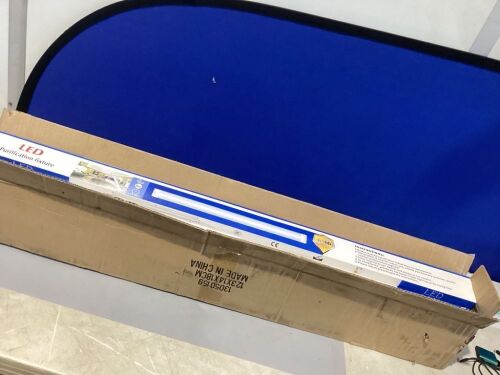 Case of (10) LED Light Fixtures, 44W 5500K - Lot 672