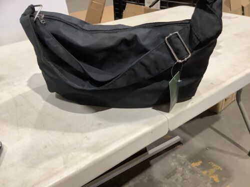 Black Cross Body Bag - Lot 1091