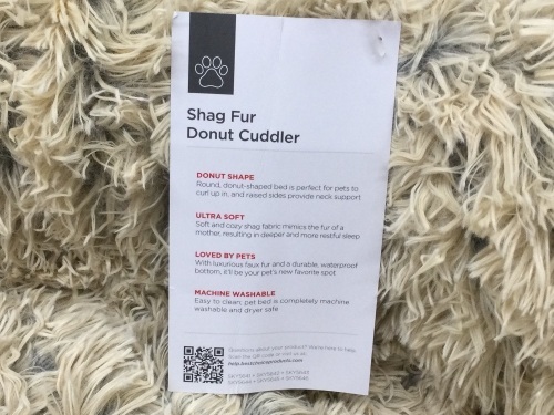 PET PILLOW, SHAG FUR DONUT CUDDLER, NEW - Lot 33