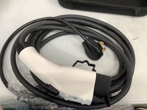 Lectron Portable Electric Car Charger, E-Comm Return - Lot 640