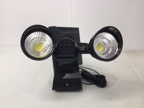 Wasserstein Floodlight, No Box, E-Comm Return - Lot 447