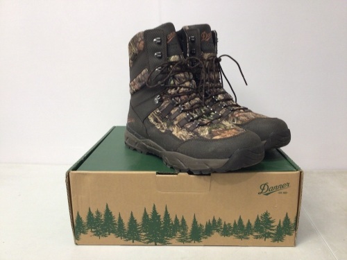 Men's Danner Boots, 13EE, E-Comm Return, Retail $190.00 - Lot 364
