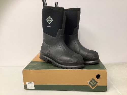 Muck Boot Co Mid Boots, M 8/W 9, Appears New, Retail 114.99 - Lot 147