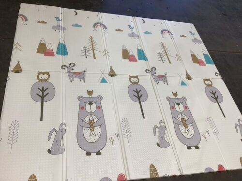 Foldable Play Mat  - Lot 659