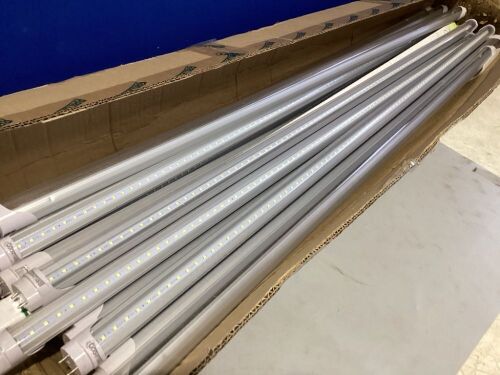Lot of (10) T8 Tube Lights - Lot 734