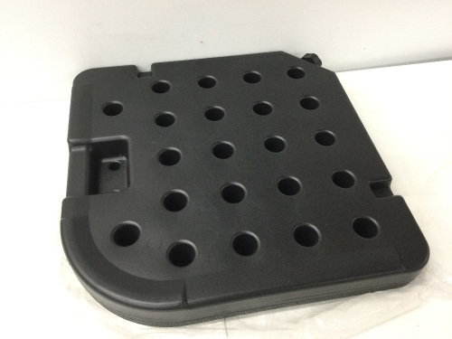 UMBRELLA BASE,APPEARS NEW CONTAIN 4 IN A BOX - Lot 45