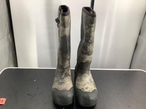 Men's Waterproof Boots, 9, Ecommerce Return - Lot 172