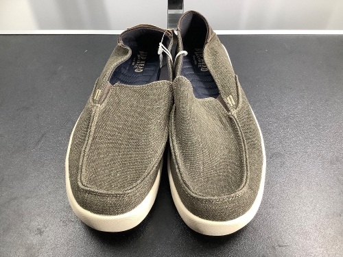 Red Head Men's Canvas Shoes, 8M, Appears New - Lot 194