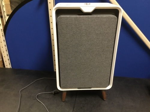 Bissell air320 Smart Air Purifier with HEPA and Carbon Filters - Appears New, Tested/Works  - Lot 590