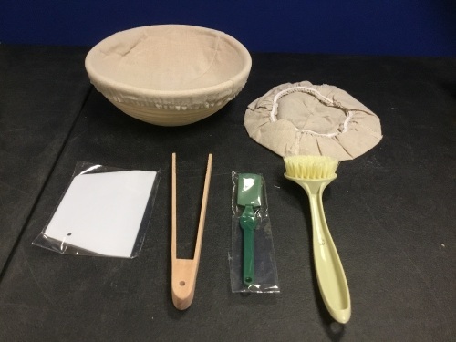 Bread Making Kit - Appears New  - Lot 828