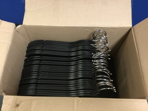Black Extra Non Slip Rubber Coated Suit Hangers, 30 Pack - Appears New  - Lot 1130