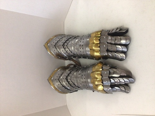 Medievil Gauntlets, E-Commerce Return - Lot 169