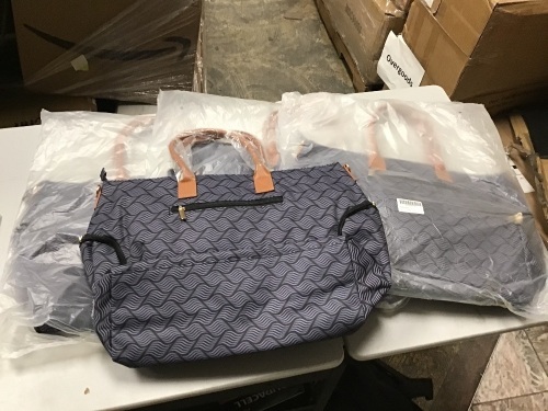 Lot of (4) Breast Pump Bags - Appear New  - Lot 603