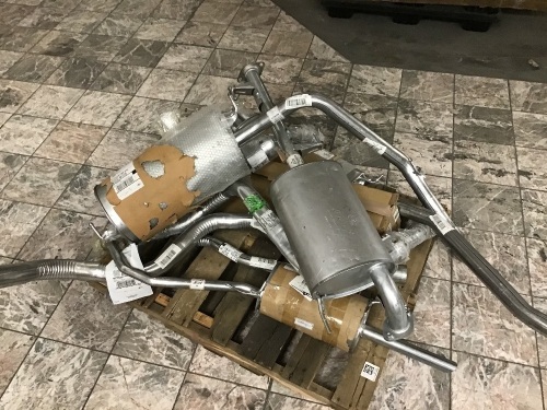 Exhausts, Unknown Fitment - Appear New  - Lot 106