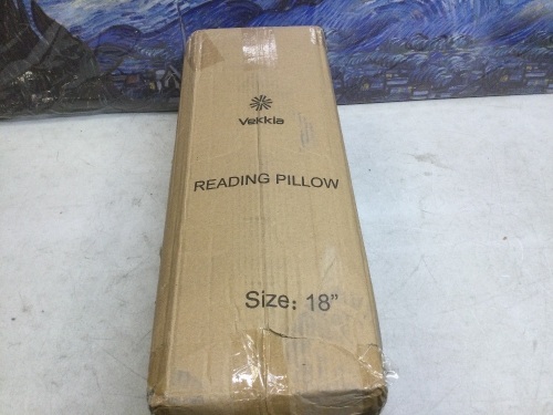 18" Reading Pillow - Appears New  - Lot 1134