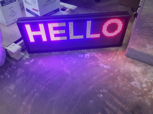 Vevor 3-Color LED Programmable Scrolling Sign 40" x 15" - E-Comm Return, Untested - Lot 767