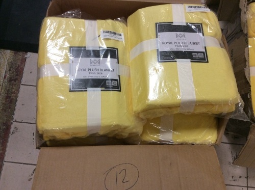 Lot of (12) Royal Plush Aspen Gold Throw Blankets, Twin - New  - Lot 257a
