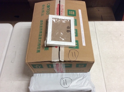 Lot of (22) Picture Frames - Appear New - Lot 320