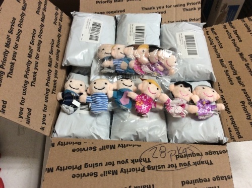 Lot of (28) Family Style Finger Puppets, 6 Pc - Appear New - Lot 1052