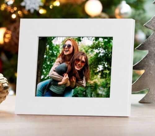 Case of (4) Polaroid 8" Digital Photo Frame, White - Lot 717