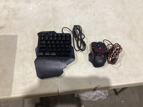 One Hand Gaming Keyboard and Mouse Combo - Lot 1052