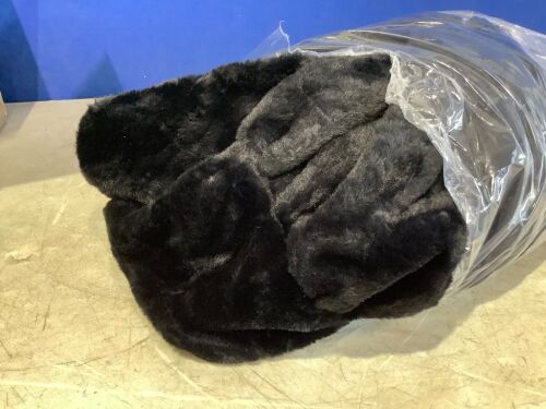 Women's Faux Fur Coat, Unknown Size  - Lot 363