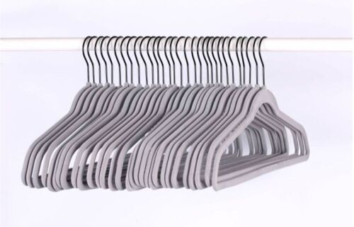 Case of (4) Brightroom Non-Slip Velvet Hangers, 30 Ct  - Lot 936
