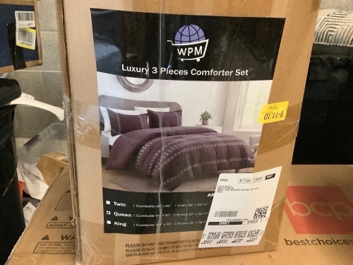 Luxury 3 Piece Comforter Set, Ecommerce Return - Lot 122