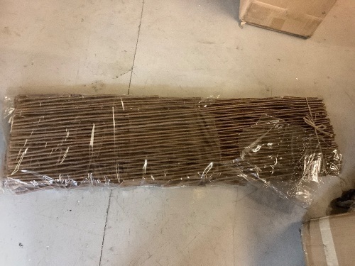 Pack of decorative Sticks, Ecommerce Return - Lot 218