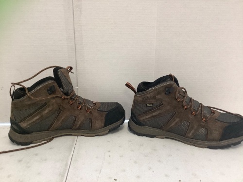 Mens Hiking Boots, 11D, E-Commerce Return, Retail 139.99 - Lot 224