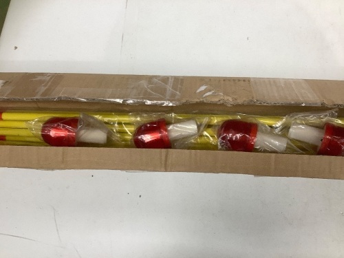 Box of Driveway Marker/Snow Stakes, E-Commerce Return - Lot 597