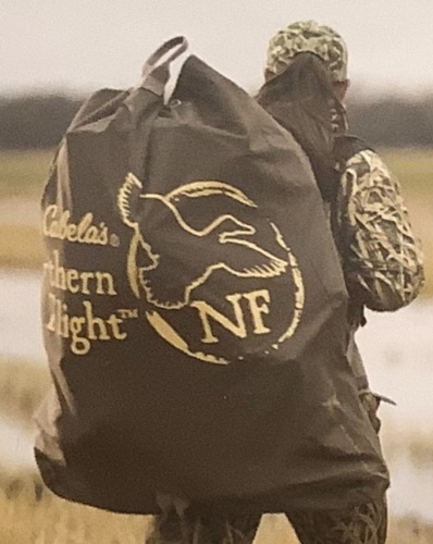 Northern Flight Floating Decoy Bag, Appears New, Retail 39.99 - Lot 230