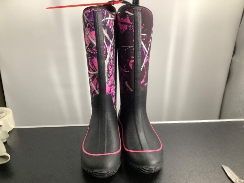 The Original Muck Boot Company Ladies Boots, 9, Appears New - Lot 229