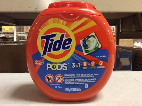 Tide Pods Liquid Laundry Detergent Pacs, Original, 81 ct - New  - Lot 838