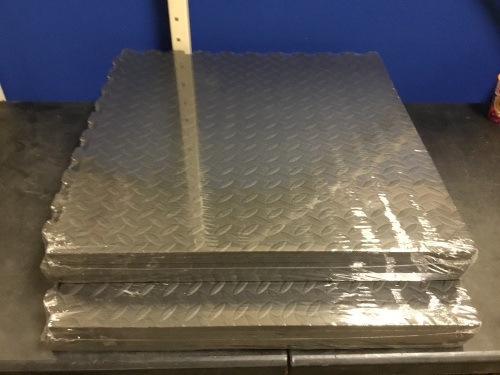 Lot of (2) Black 24" x 24" Foam Interlocking Gym Flooring, 6 Pack - Appears New - Lot 1006