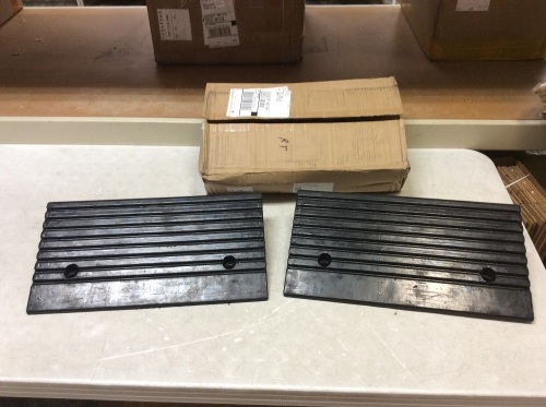 Portable Rubber Curb Threshold Ramps, 2 Pc - Appear New   - Lot 287