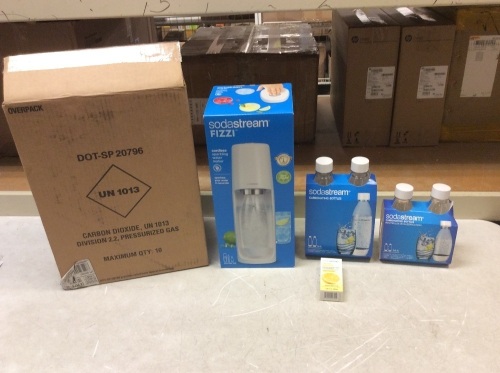 SodaStream Fizzi Hydration Pack, Sparkling Water Maker with 3 1L Bottles, 2 .5L Bottles and Lemon Drops - Appears New - Lot 1059