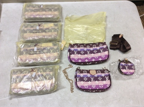 Lot of (5) Purple Crossbody, Cluth and Coin Purse Sets - Appear New - Lot 1065