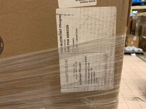 Untouched Pallet of DOT COM Returns from Major Home Improvement Retailer. Lots of Furniture! Lools like a great pallet - Lot 35