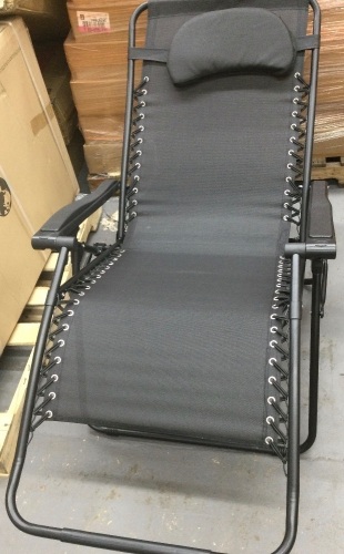 Oversized Reclining Zero Gravity Chair Lounger w/ Cup Holder, Pillow,APPEARS NEW 