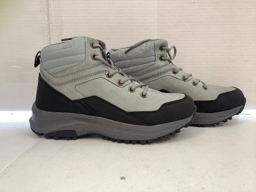 Mens Snow Boots, 8/8.5, E-Commerce Return, Retail 49.99 - Lot 555