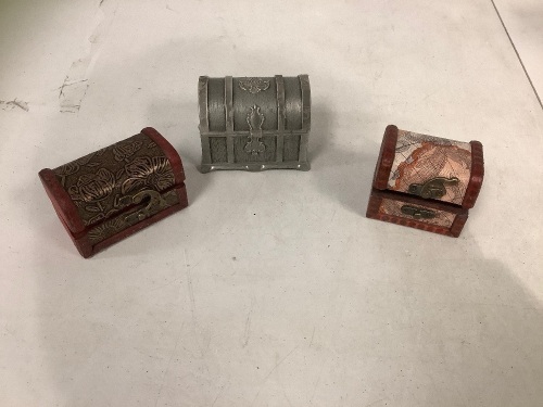Lot of (3) Small Treasure Chests, E-Commerce Return - Lot 494
