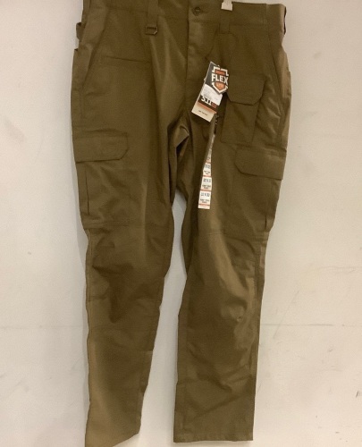 5.11 Tactical Mens Pants, 32x32, Appears New, Retail 54.99 - Lot 465