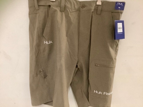 Huk Mens Shorts, XL, Appears New w/ Fabric Flaw, Retail 60.00 - Lot 506